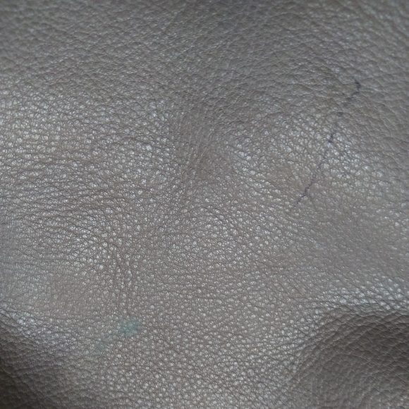 Juicy Couture hobo bag. Gold hardware. - Picture 8 of 8